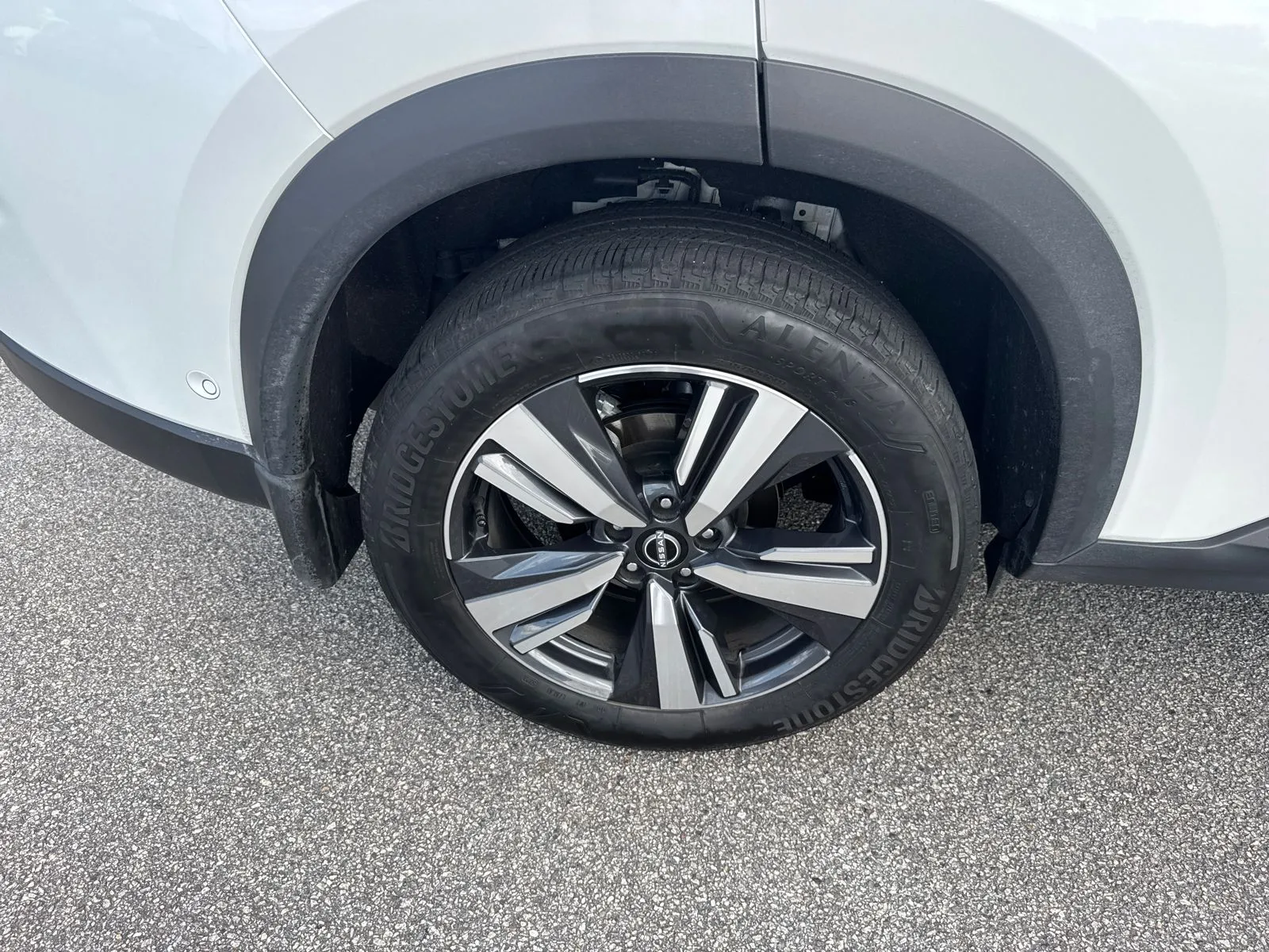 2024 Nissan Rogue SL - Photo 17