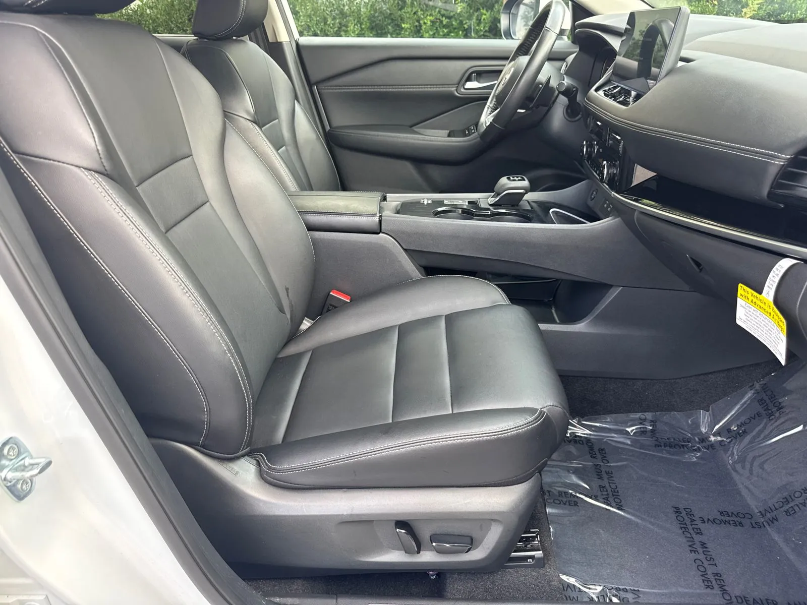 2024 Nissan Rogue SL - Photo 13