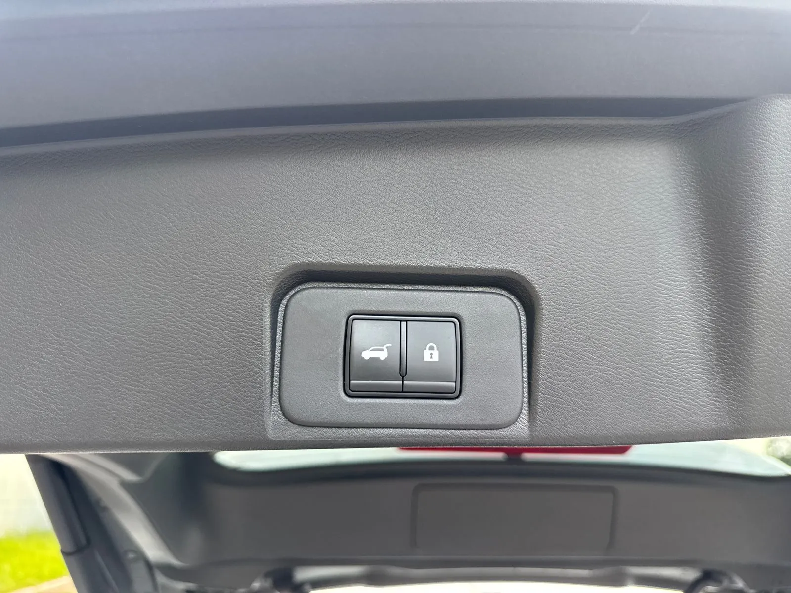 2024 Nissan Rogue SL - Photo 19