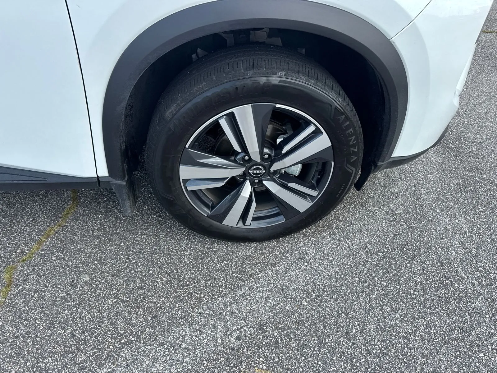 2024 Nissan Rogue SL - Photo 12