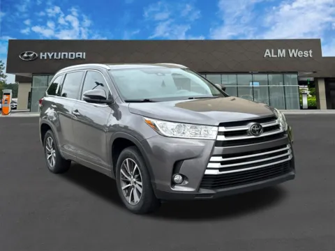 Another view of 2018 Toyota Highlander XLE for sale in Lithia Springs, GA at ALM Hyundai West