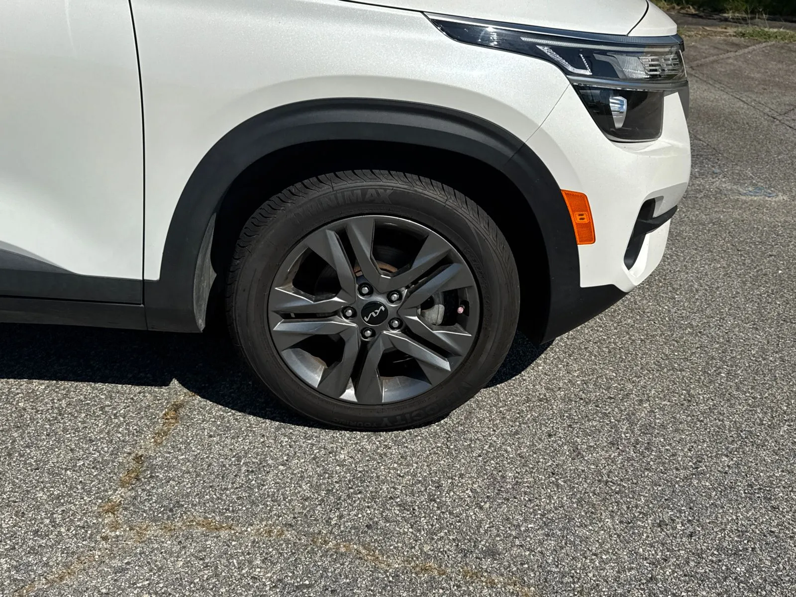 2023 Kia Seltos S - Photo 12