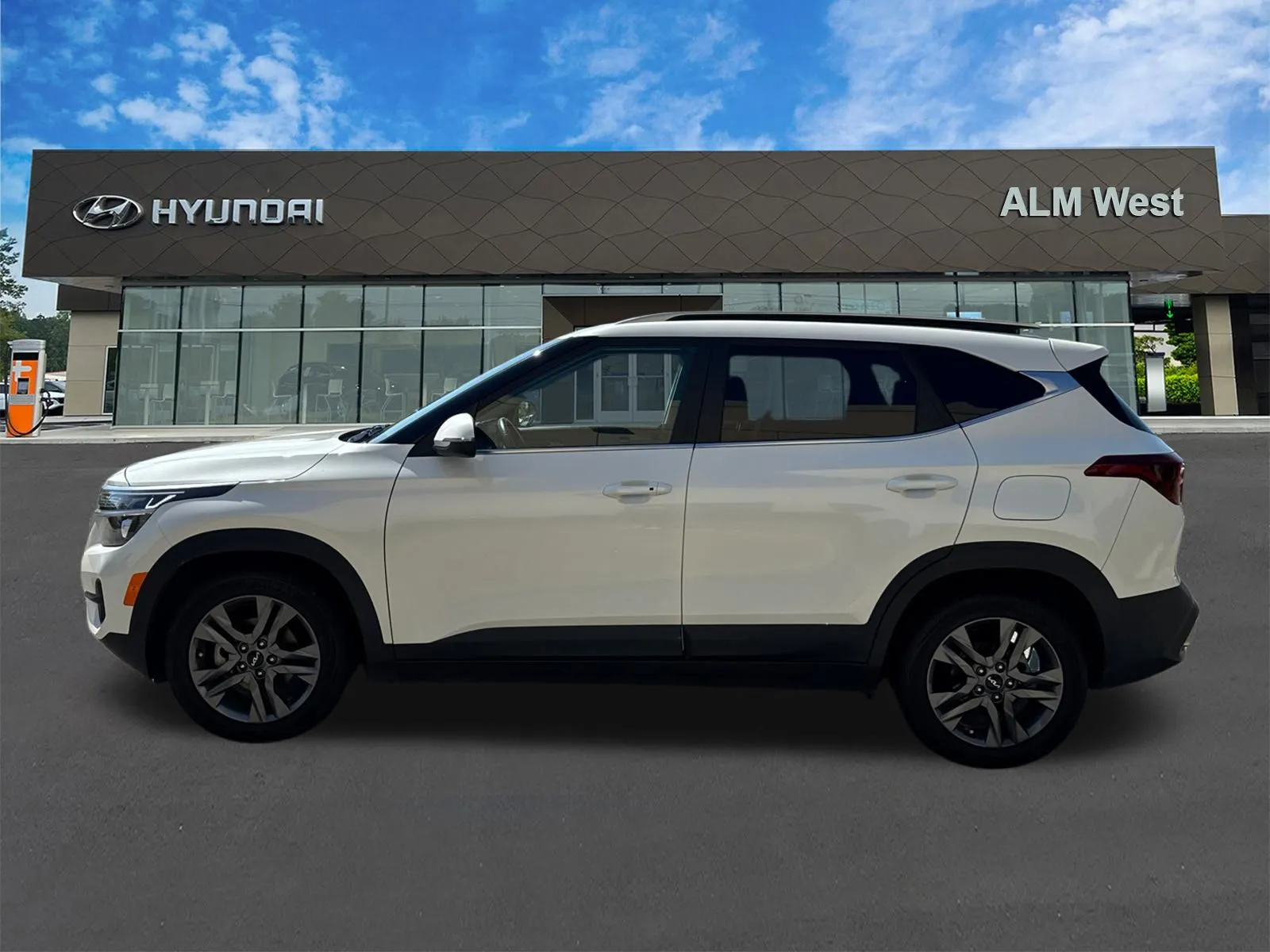 2023 Kia Seltos S - Photo 8