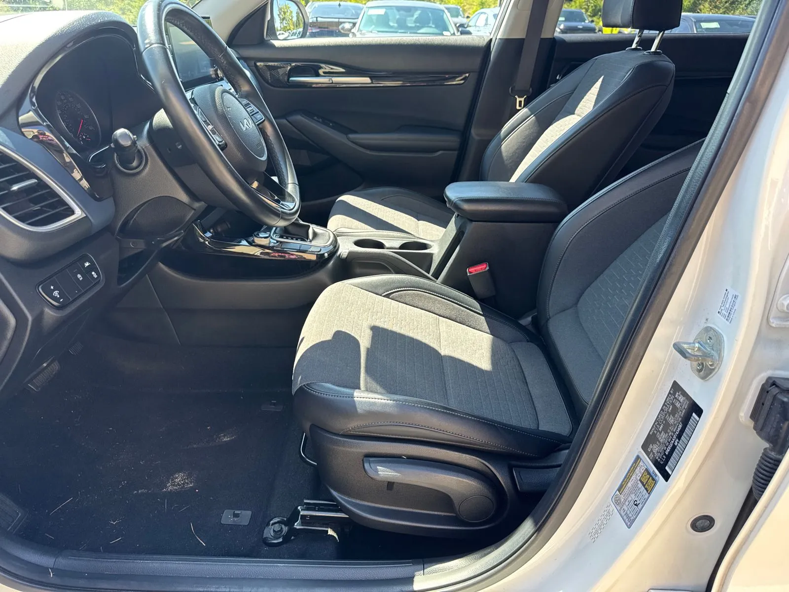 2023 Kia Seltos S - Photo 9