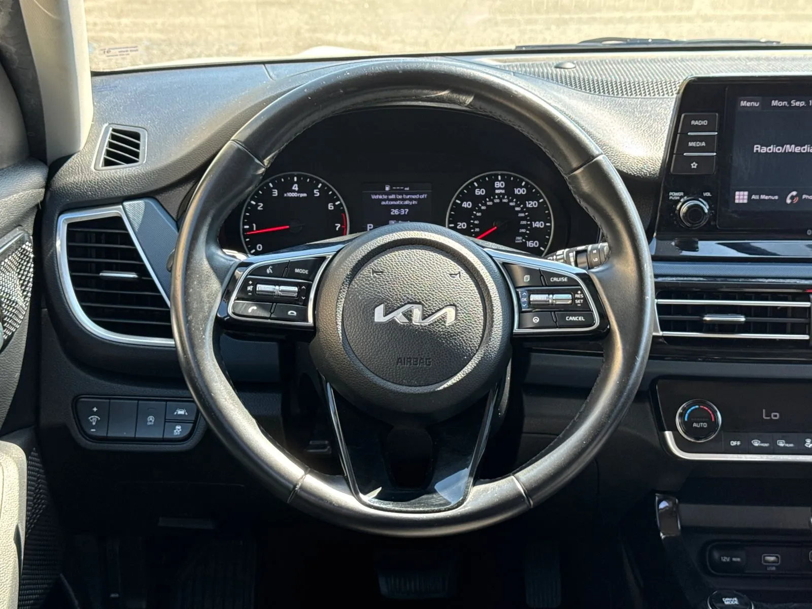 2023 Kia Seltos S - Photo 23