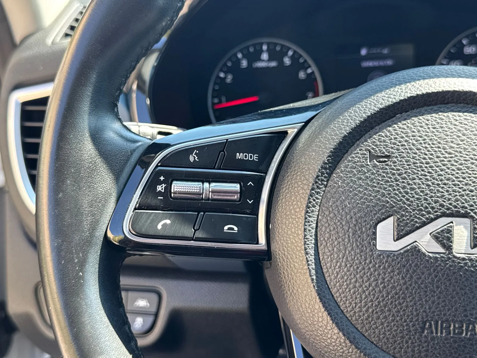 2023 Kia Seltos S - Photo 24