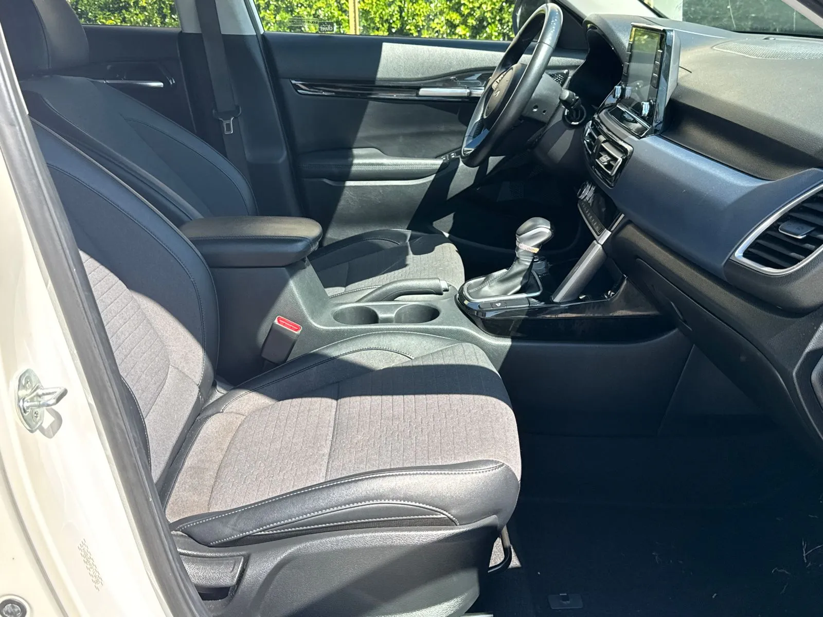 2023 Kia Seltos S - Photo 13