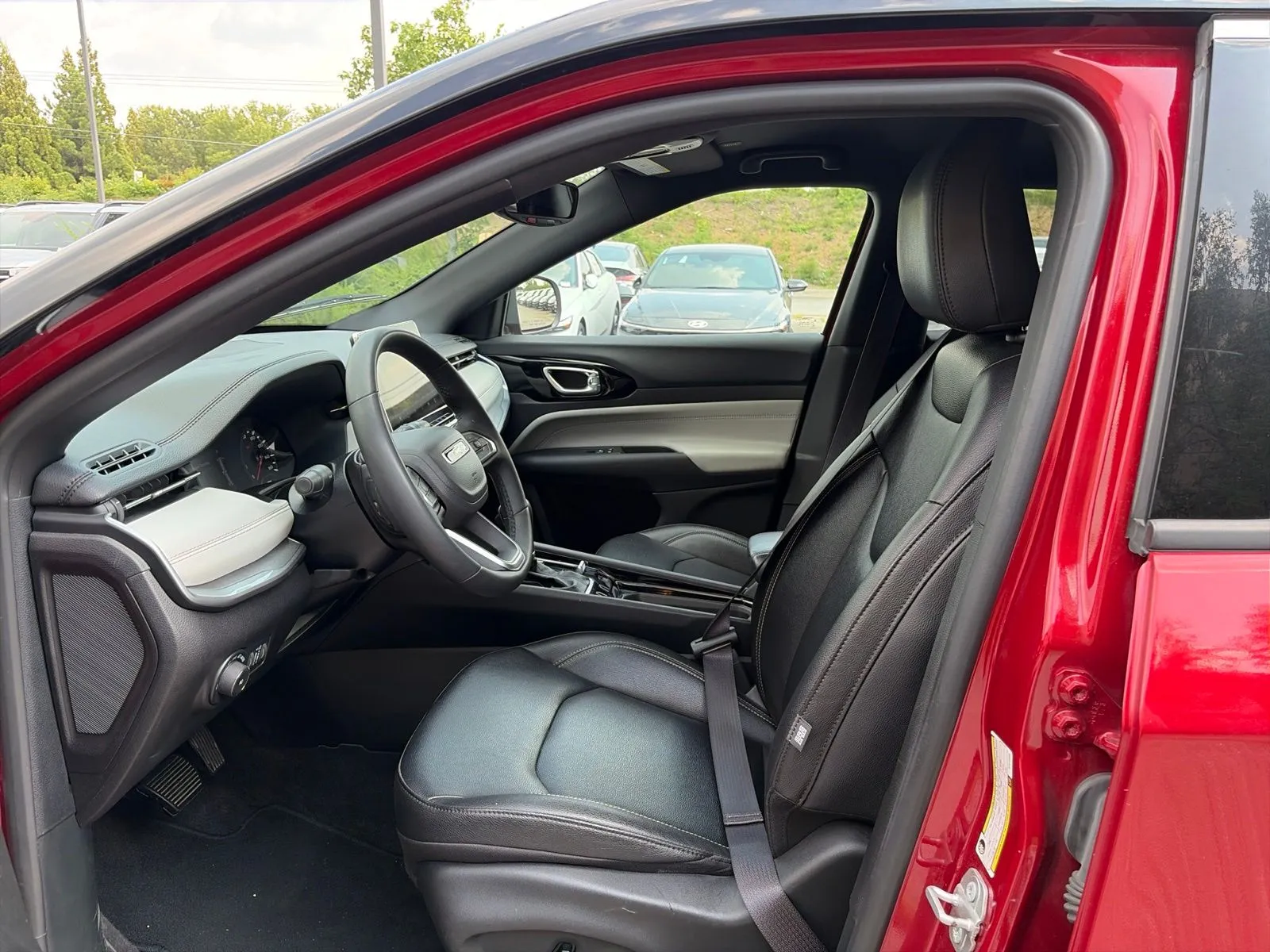 2025 Jeep Compass Limited - Photo 9