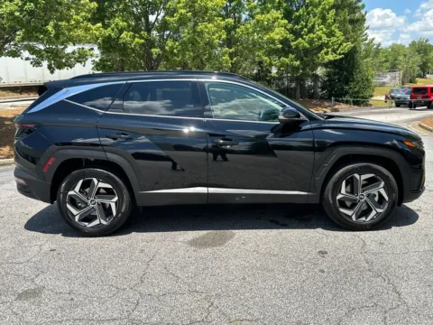 More photos of 2024 Hyundai Tucson Hybrid Limited at ALM Hyundai West, GA