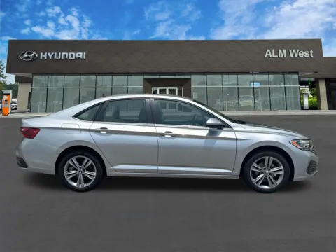 More photos of 2024 Volkswagen Jetta 1.5T SE at ALM Hyundai West, GA