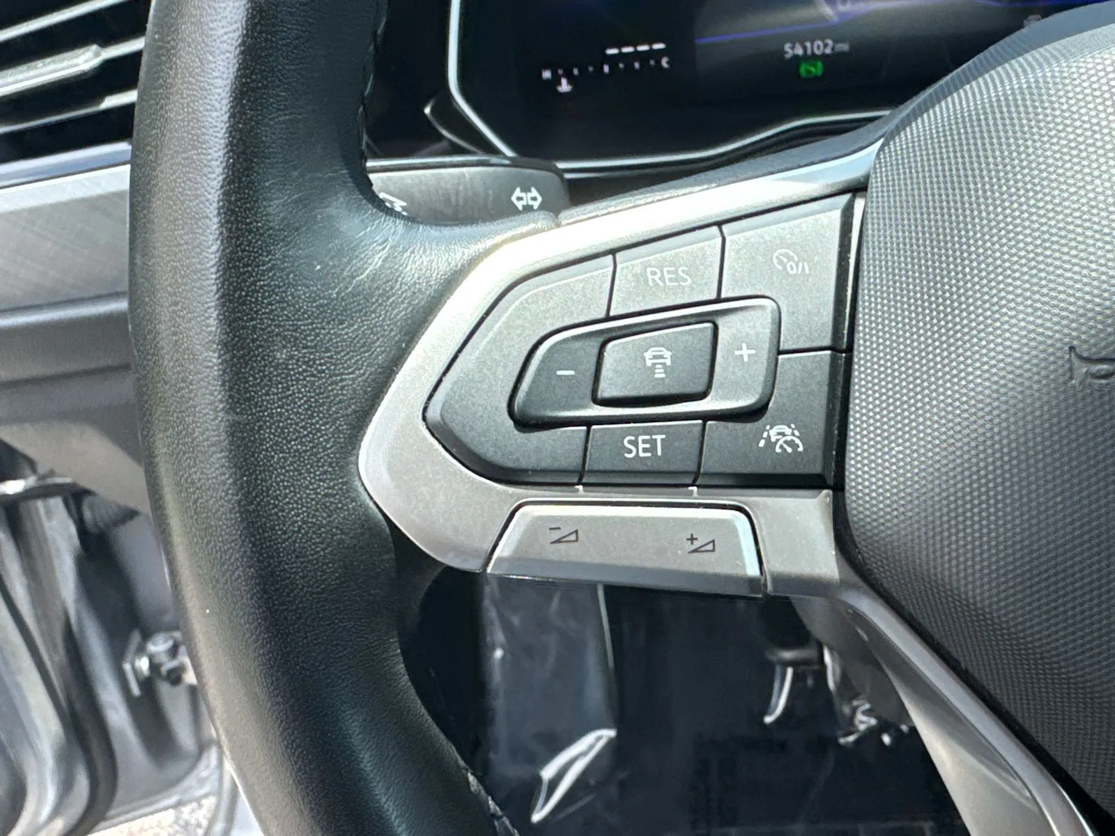 2024 Volkswagen Jetta SE - Photo 24