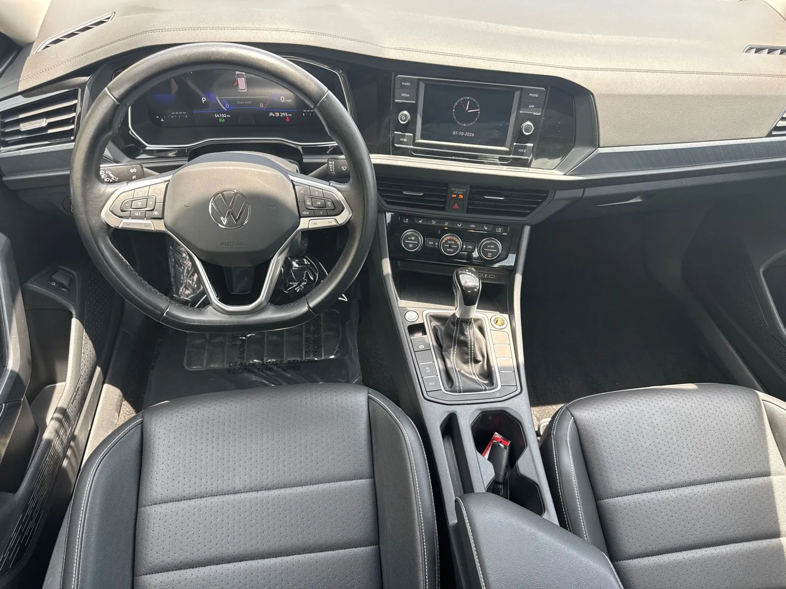 2024 Volkswagen Jetta SE - Photo 22