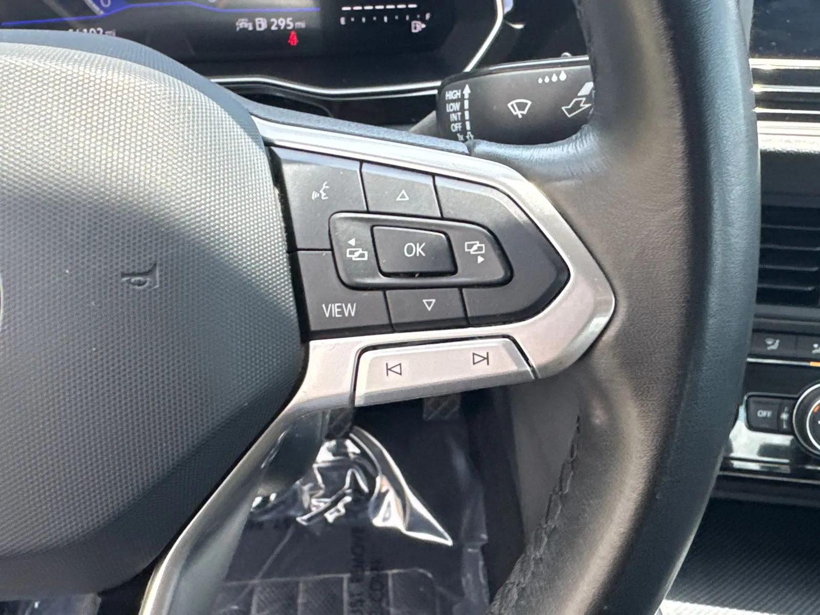 2024 Volkswagen Jetta SE - Photo 25