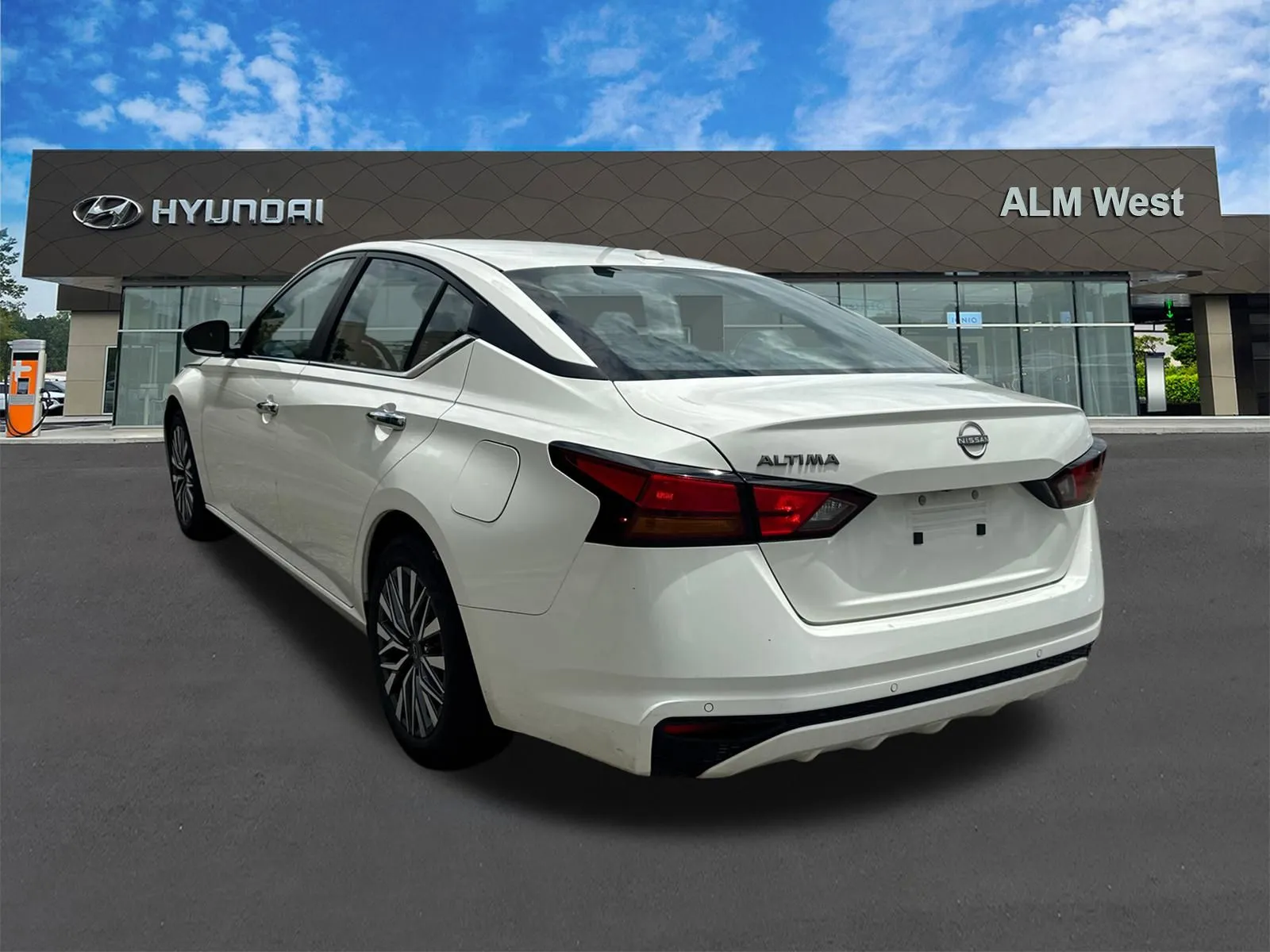 2025 Nissan Altima SV - Photo 7