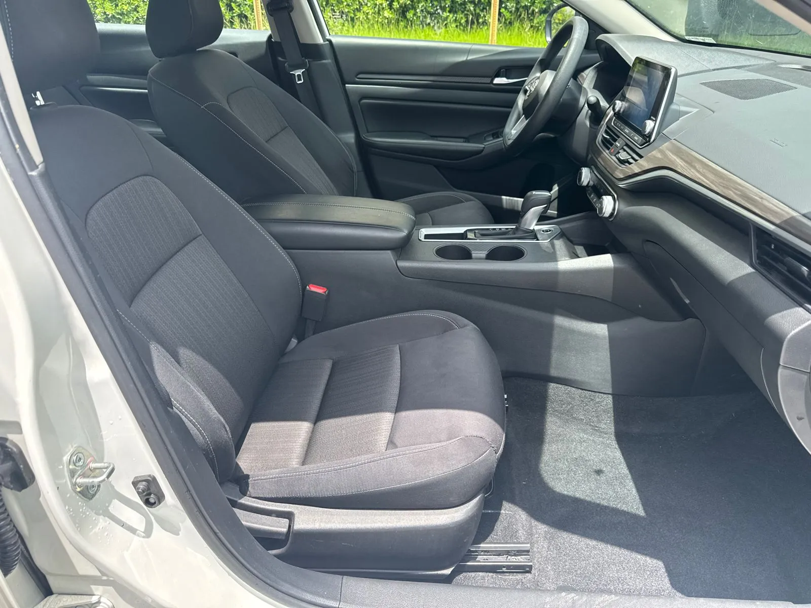 2025 Nissan Altima SV - Photo 13