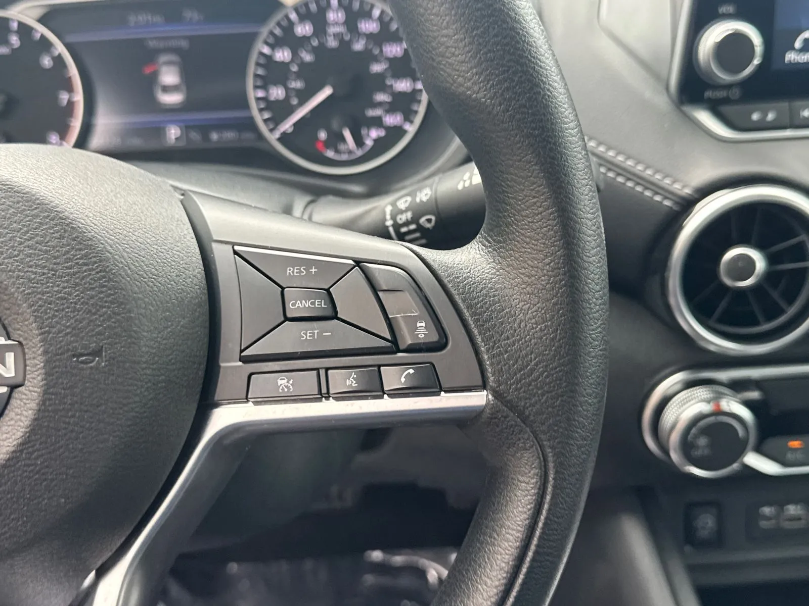 2024 Nissan Sentra SV - Photo 25