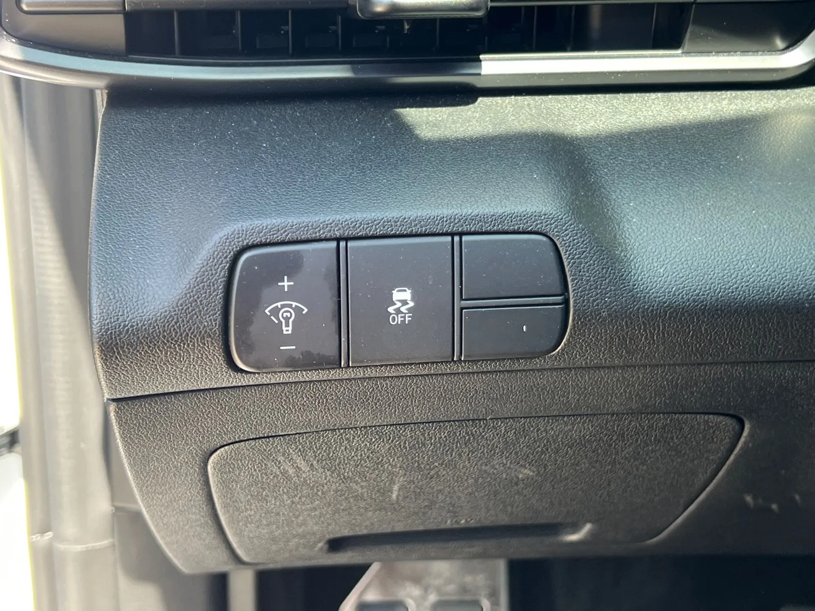 2025 Hyundai Elantra SEL - Photo 25