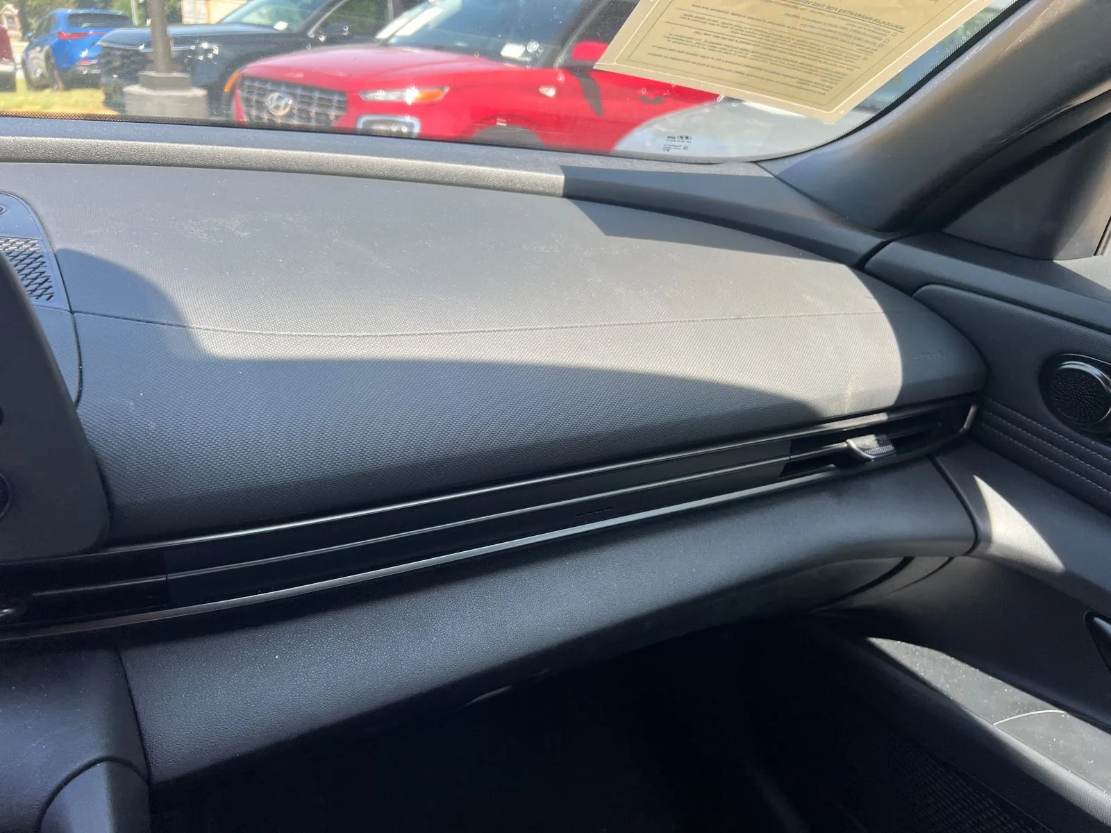 2025 Hyundai Elantra SEL - Photo 30