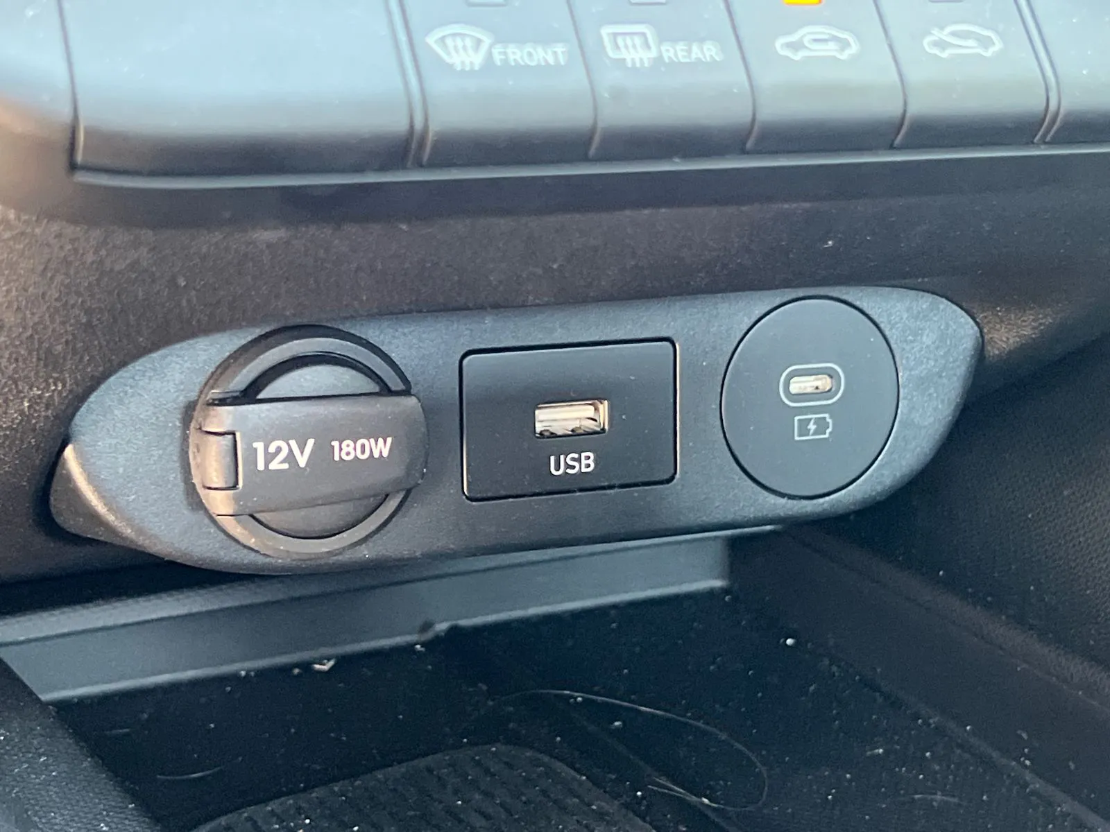 2025 Hyundai Elantra SEL - Photo 28