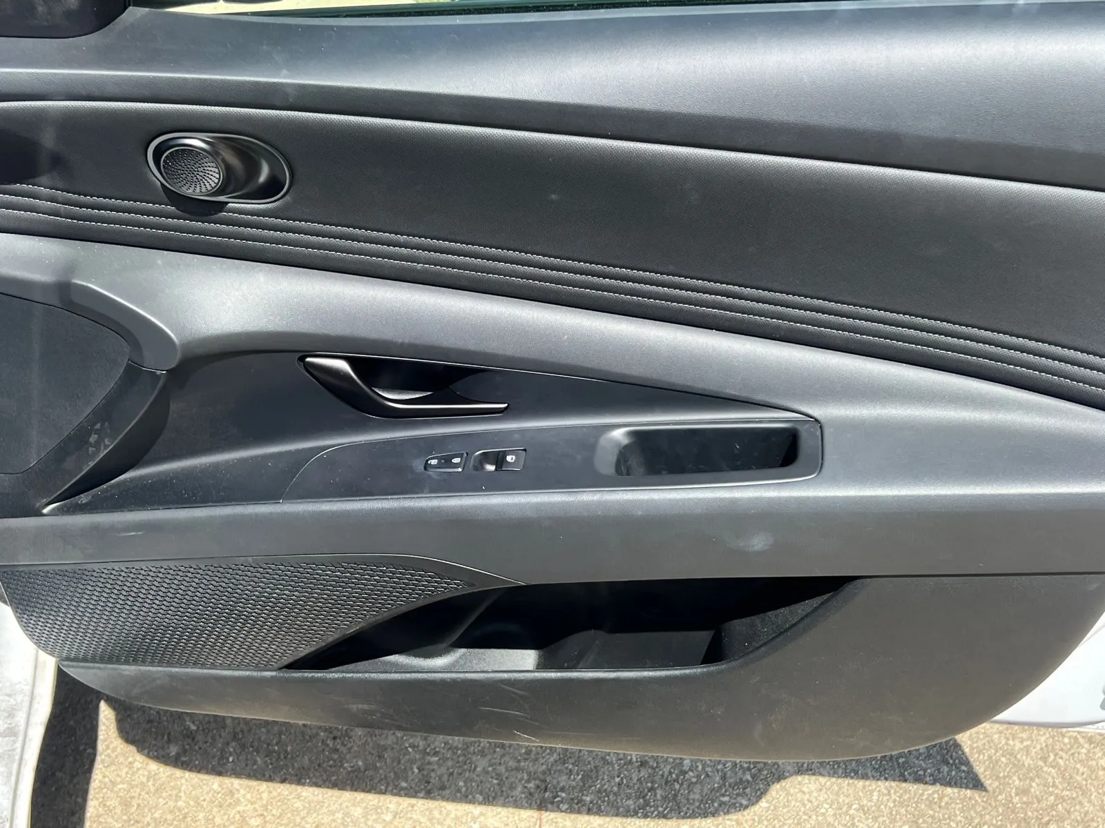 2025 Hyundai Elantra SEL - Photo 13