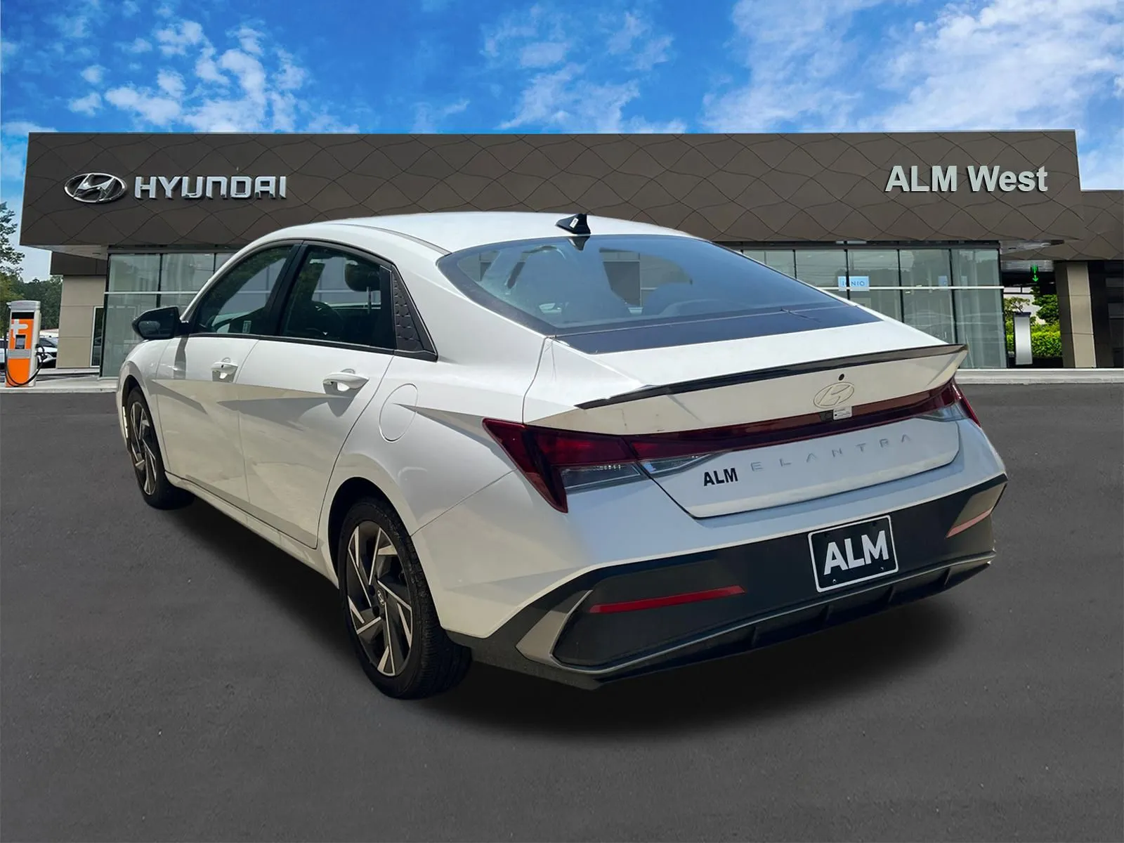 2025 Hyundai Elantra SEL - Photo 7