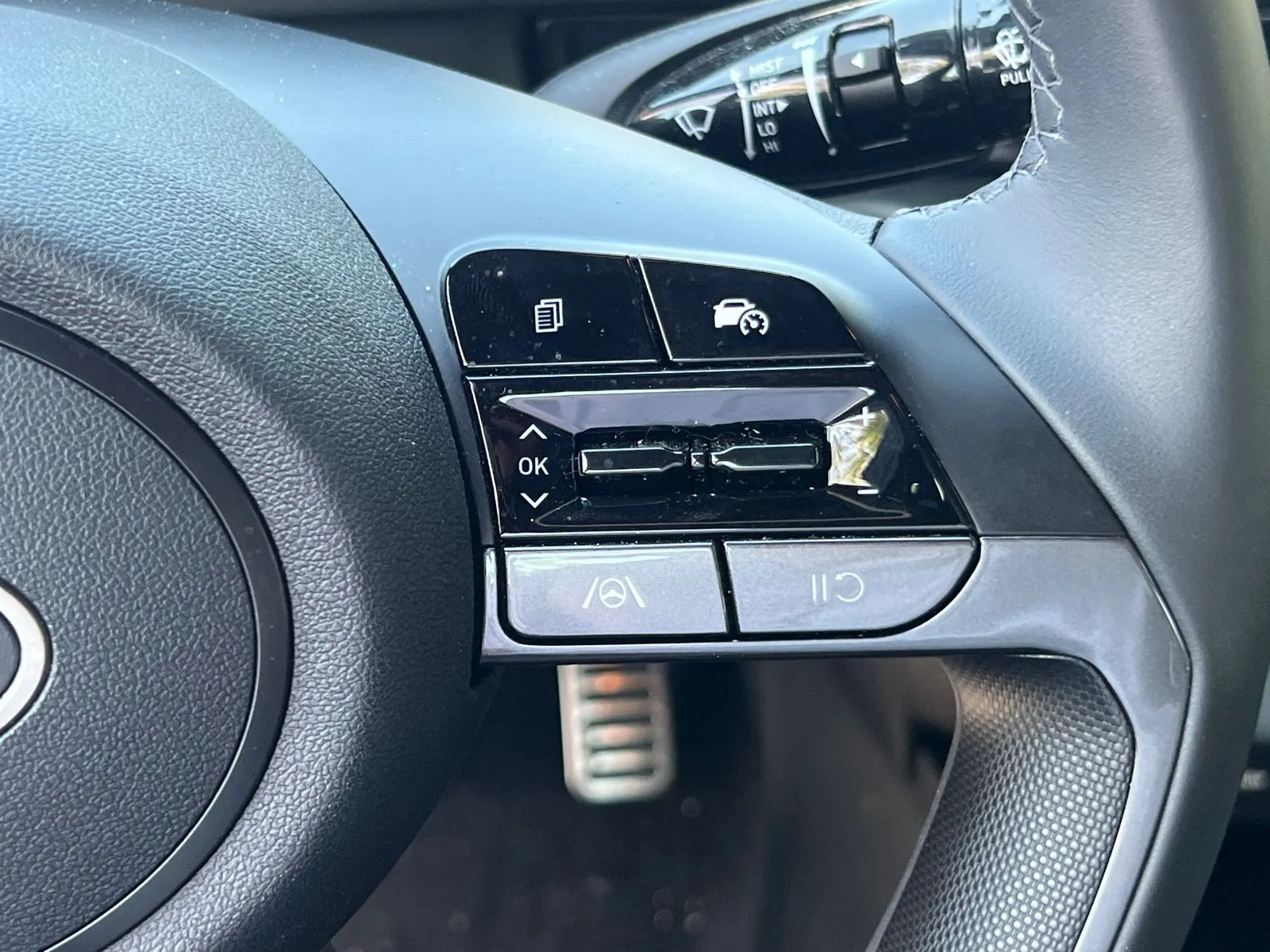 2025 Hyundai Elantra SEL - Photo 23
