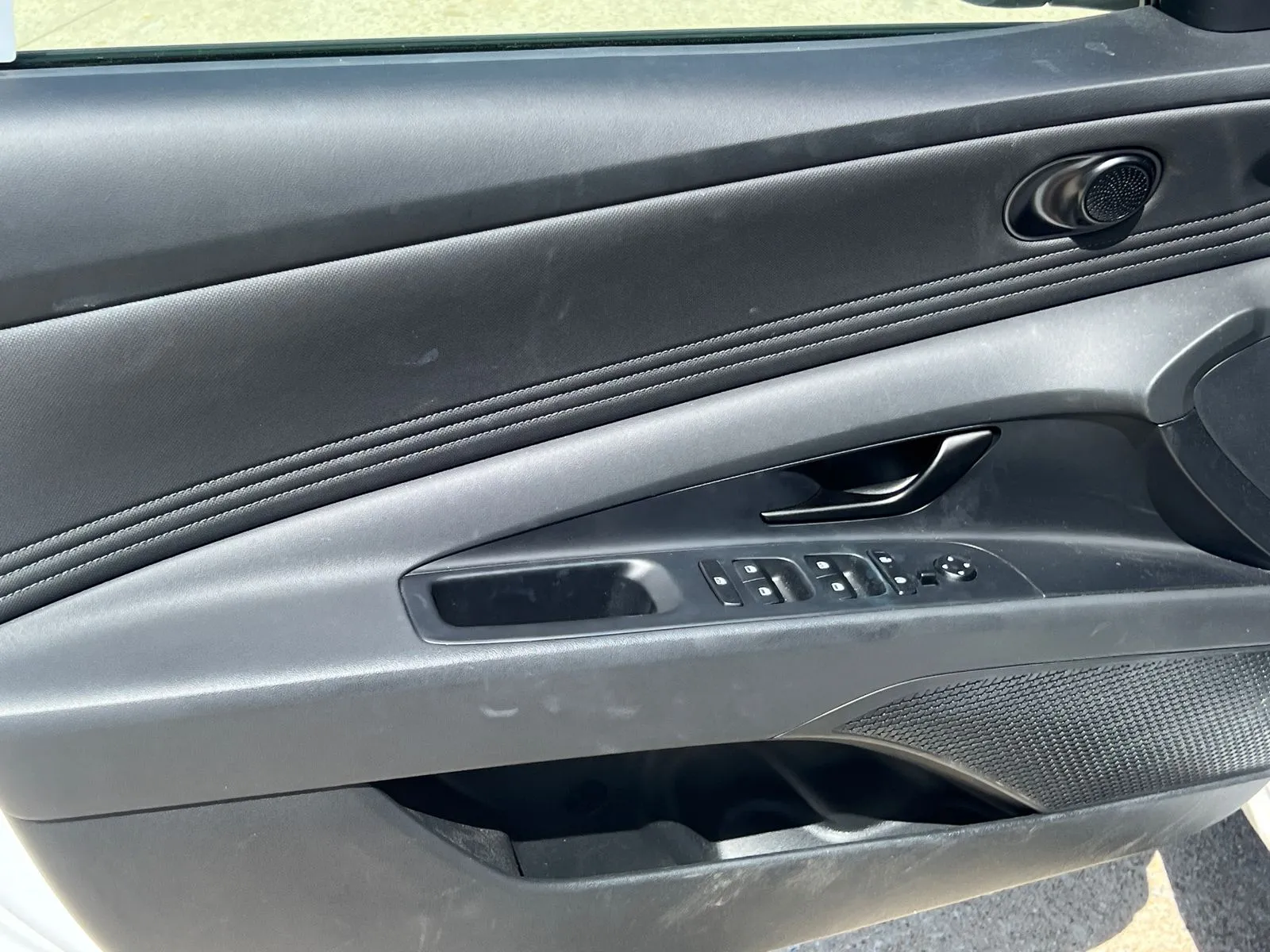 2025 Hyundai Elantra SEL - Photo 10