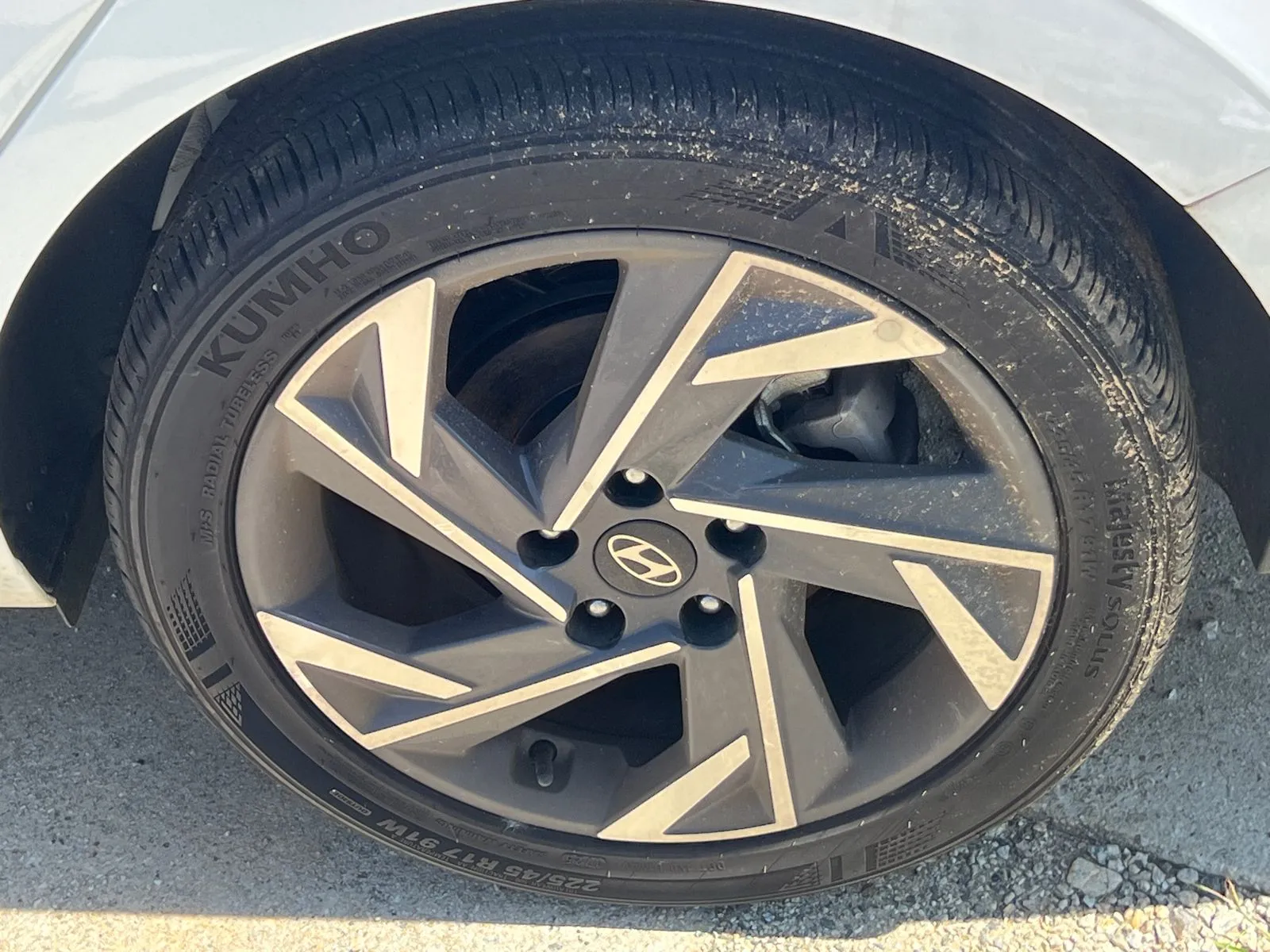2025 Hyundai Elantra SEL - Photo 17