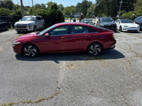 Photos of 2024 Hyundai Elantra Limited for sale in Lithia Springs, GA at ALM Hyundai West
