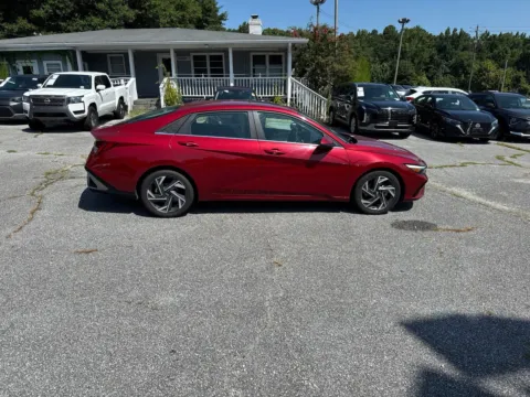 More photos of 2024 Hyundai Elantra Limited at ALM Hyundai West, GA