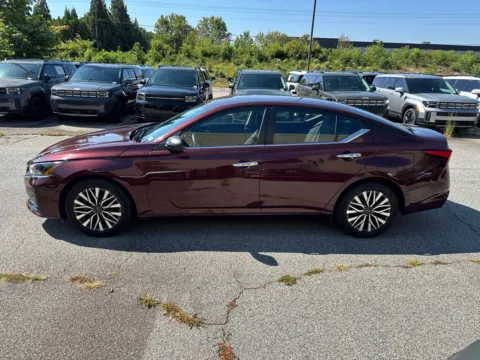 Photos of 2024 Nissan Altima 2.5 SV for sale in Lithia Springs, GA at ALM Hyundai West