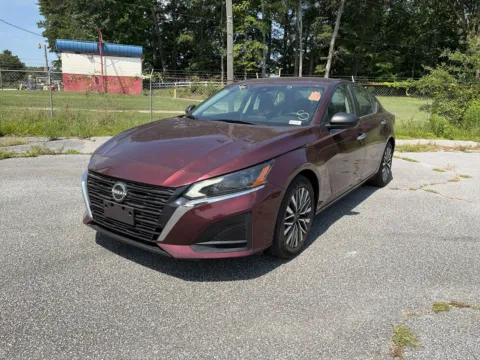 Photos of 2024 Nissan Altima 2.5 SV for sale in Lithia Springs, GA at ALM Hyundai West
