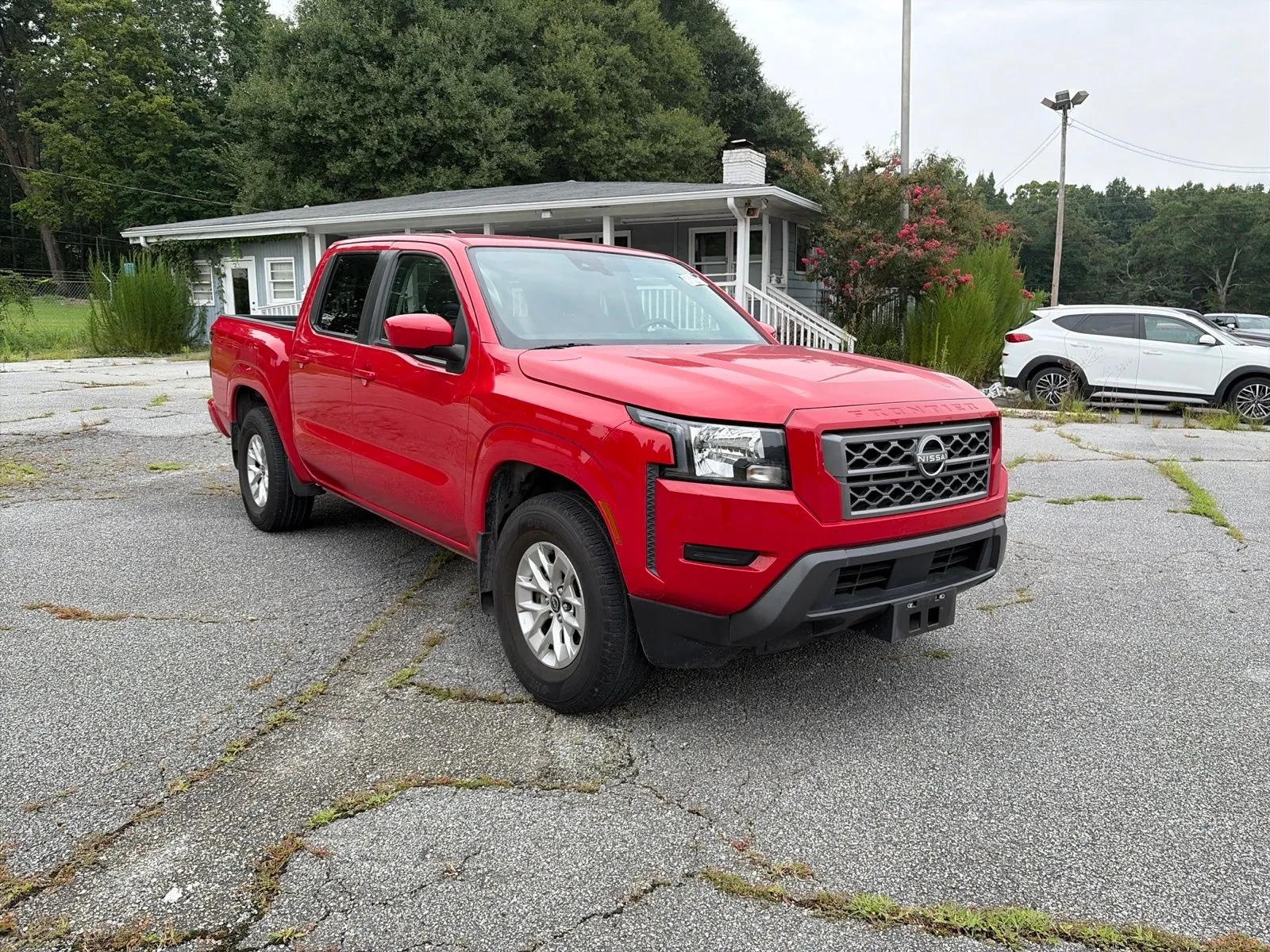2024 Nissan Frontier SV - Photo 8