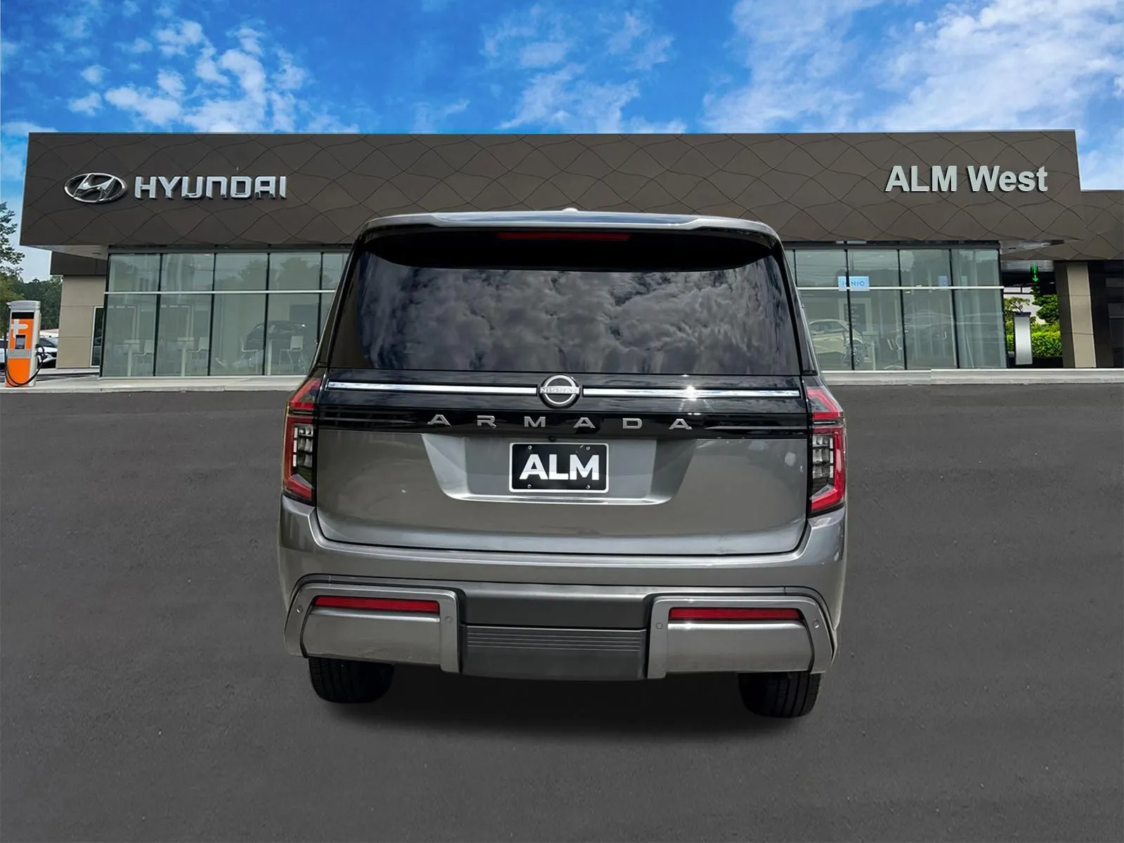 2025 Nissan Armada SV - Photo 6