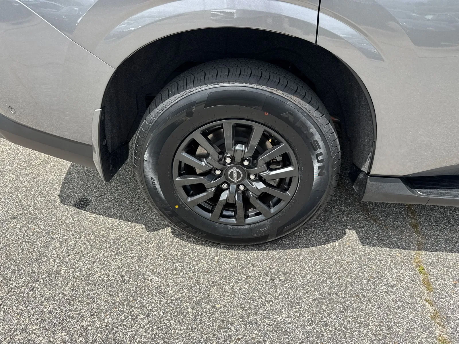 2025 Nissan Armada SV - Photo 17