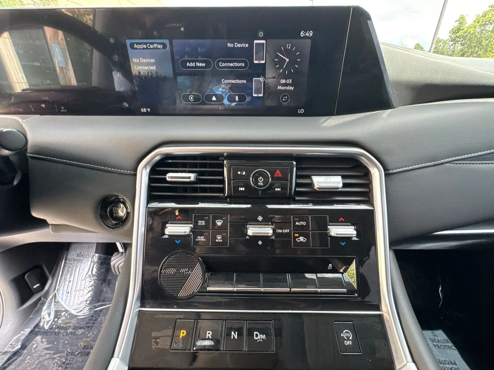 2025 Nissan Armada SV - Photo 28