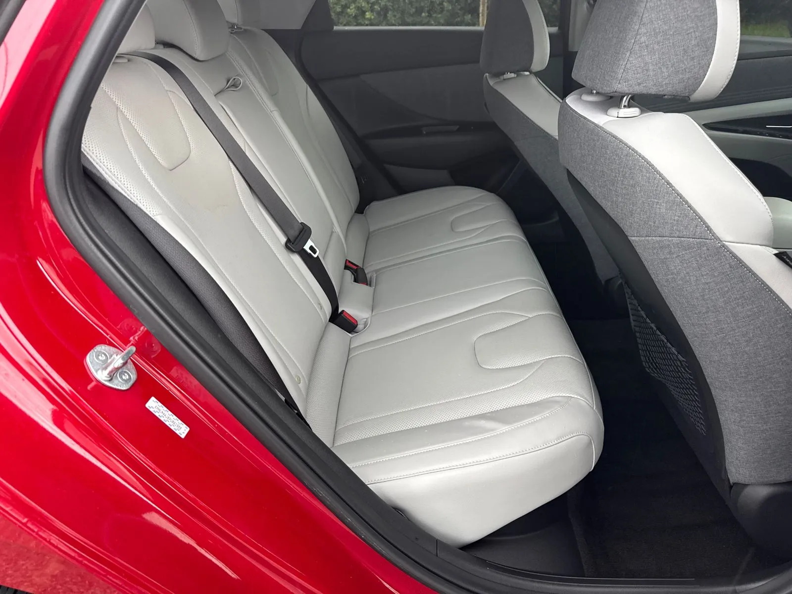 2023 Hyundai Elantra Limited - Photo 15