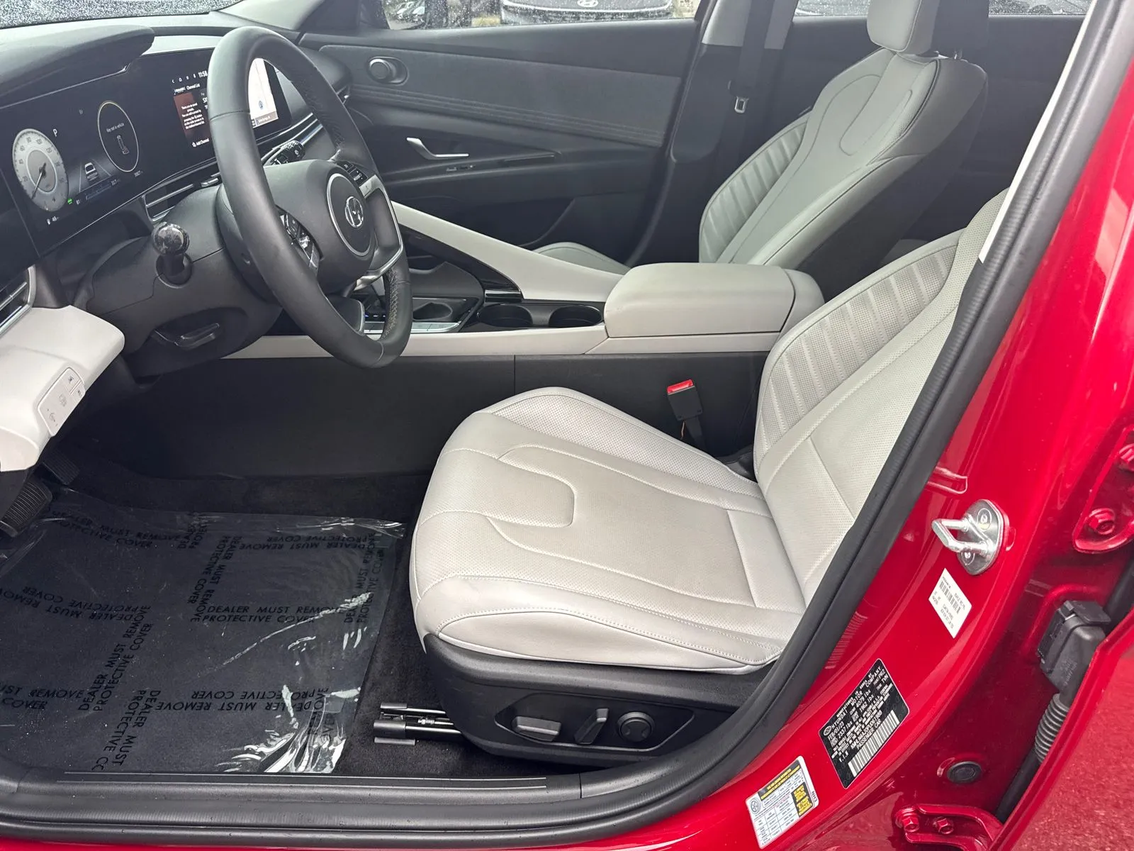 2023 Hyundai Elantra Limited - Photo 9