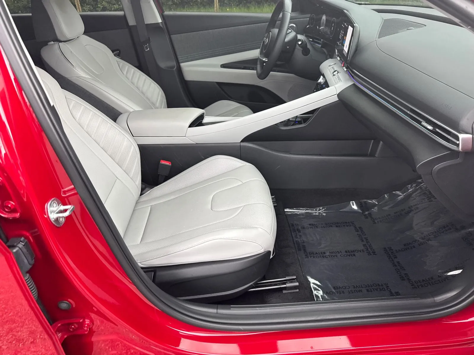 2023 Hyundai Elantra Limited - Photo 13