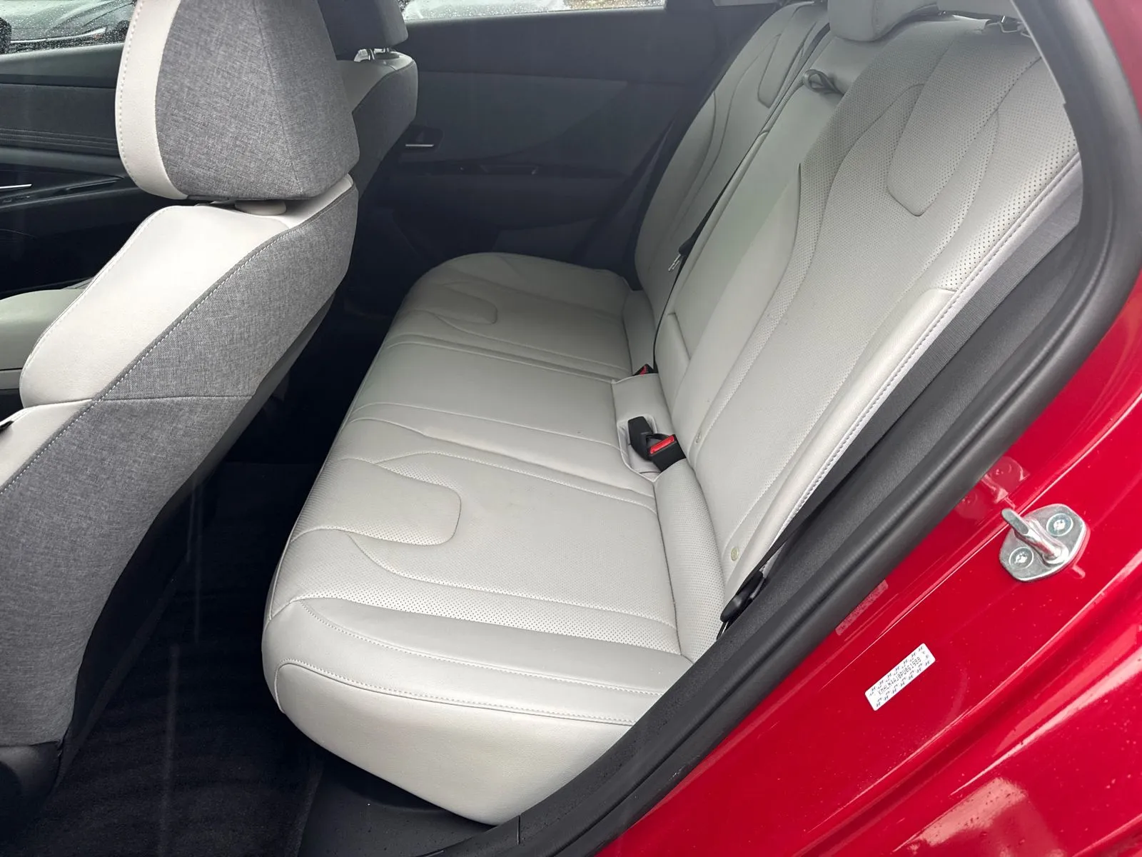 2023 Hyundai Elantra Limited - Photo 20