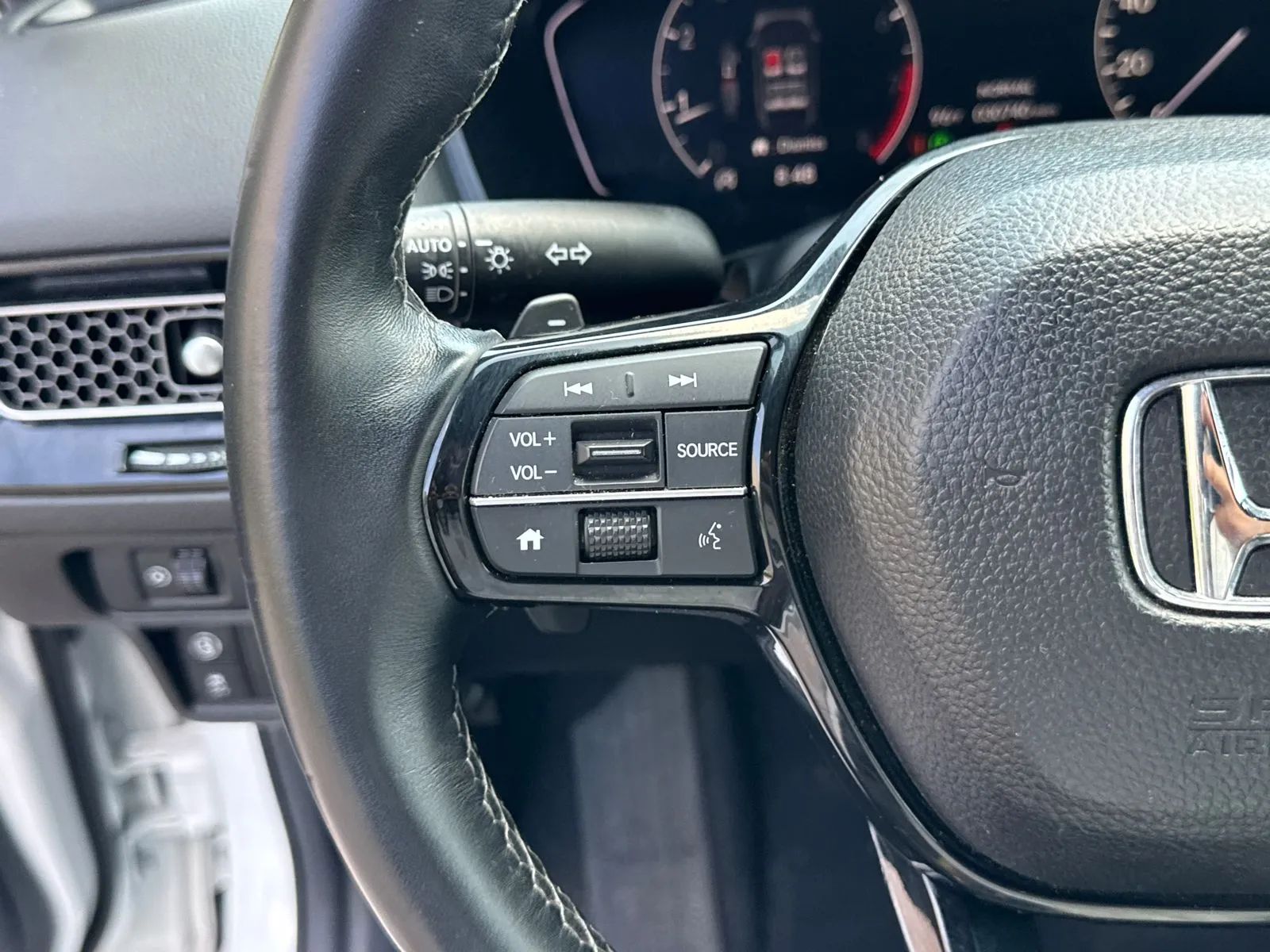 2024 Honda Civic Sport - Photo 23