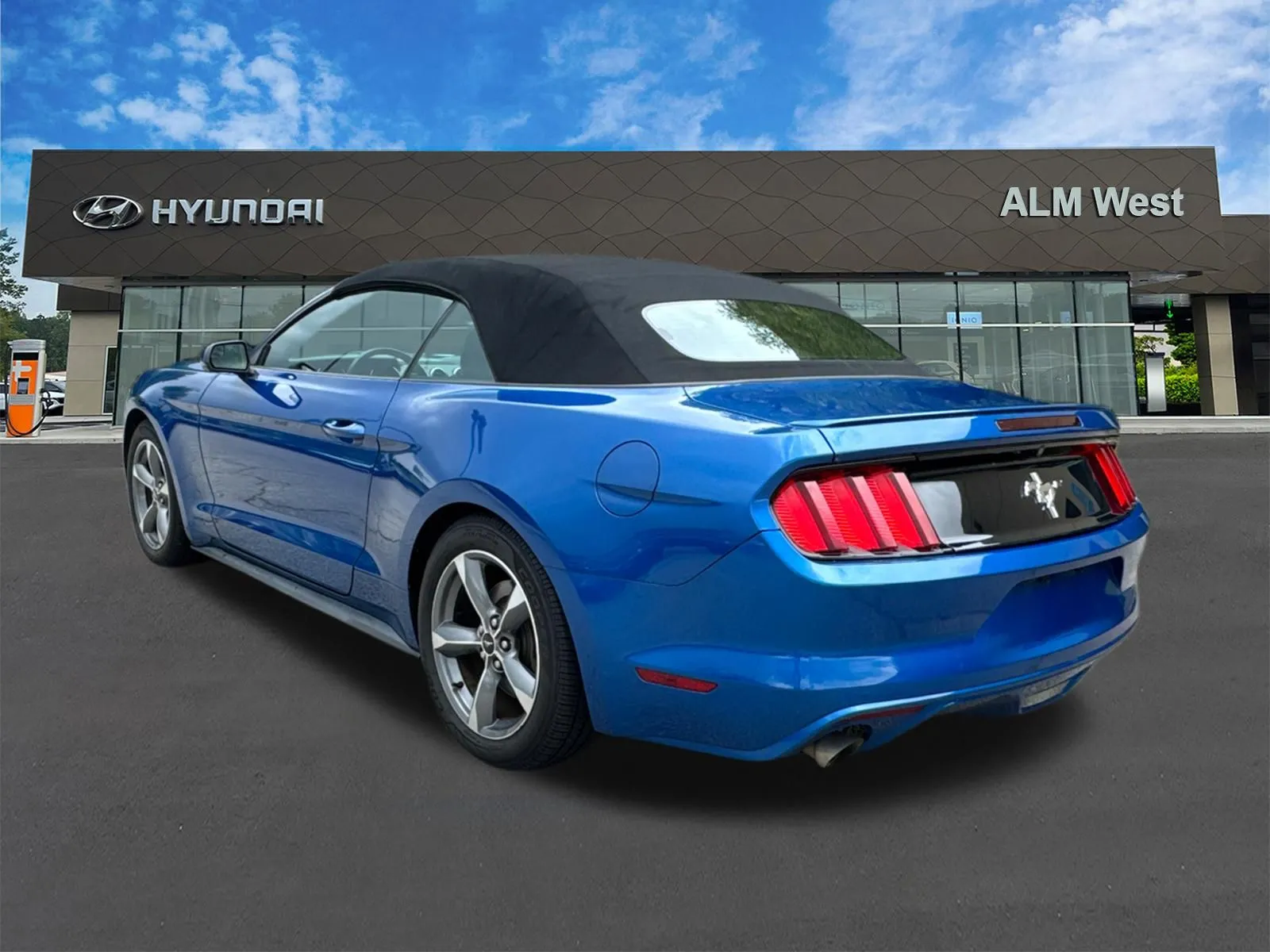 2017 Ford Mustang V6 - Photo 7
