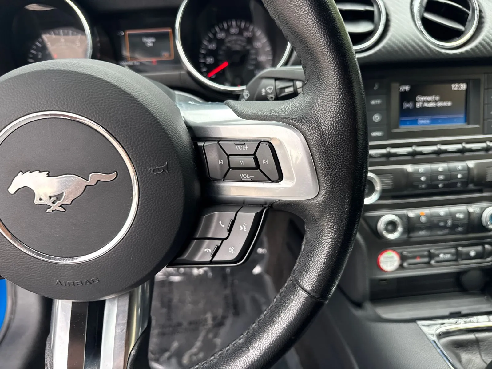 2017 Ford Mustang V6 - Photo 19