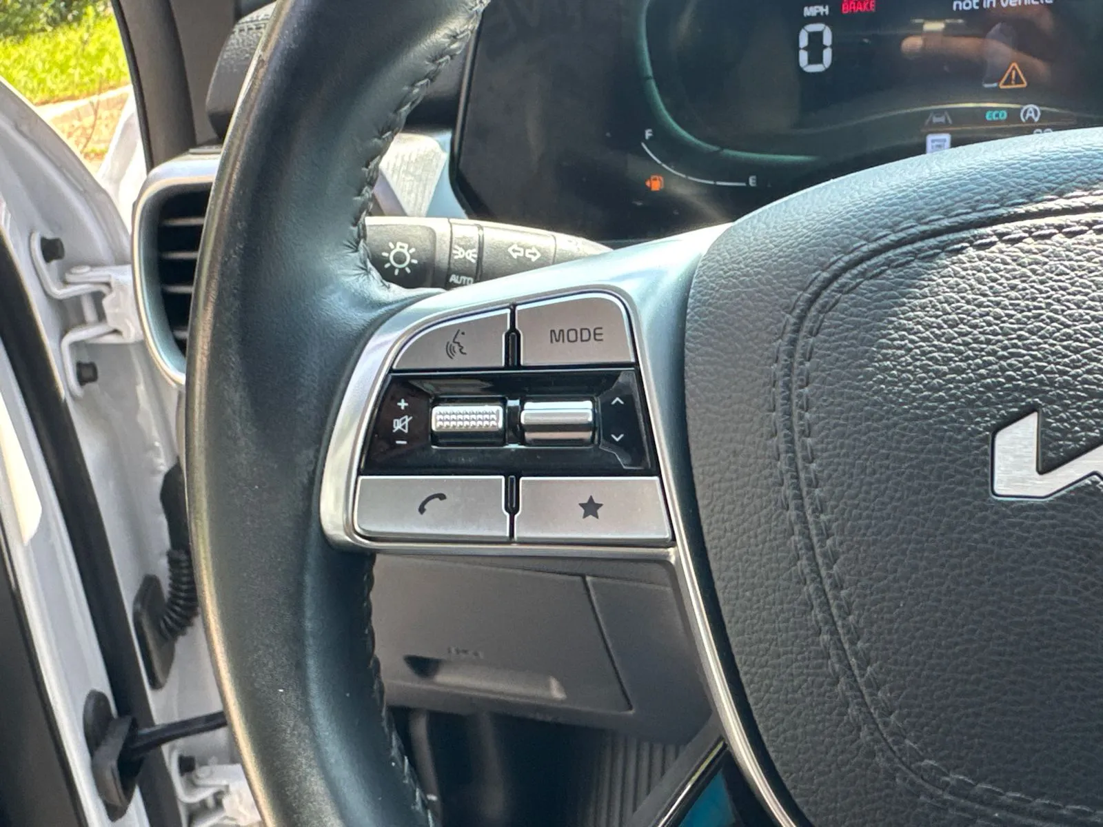 2023 Kia Telluride S - Photo 24