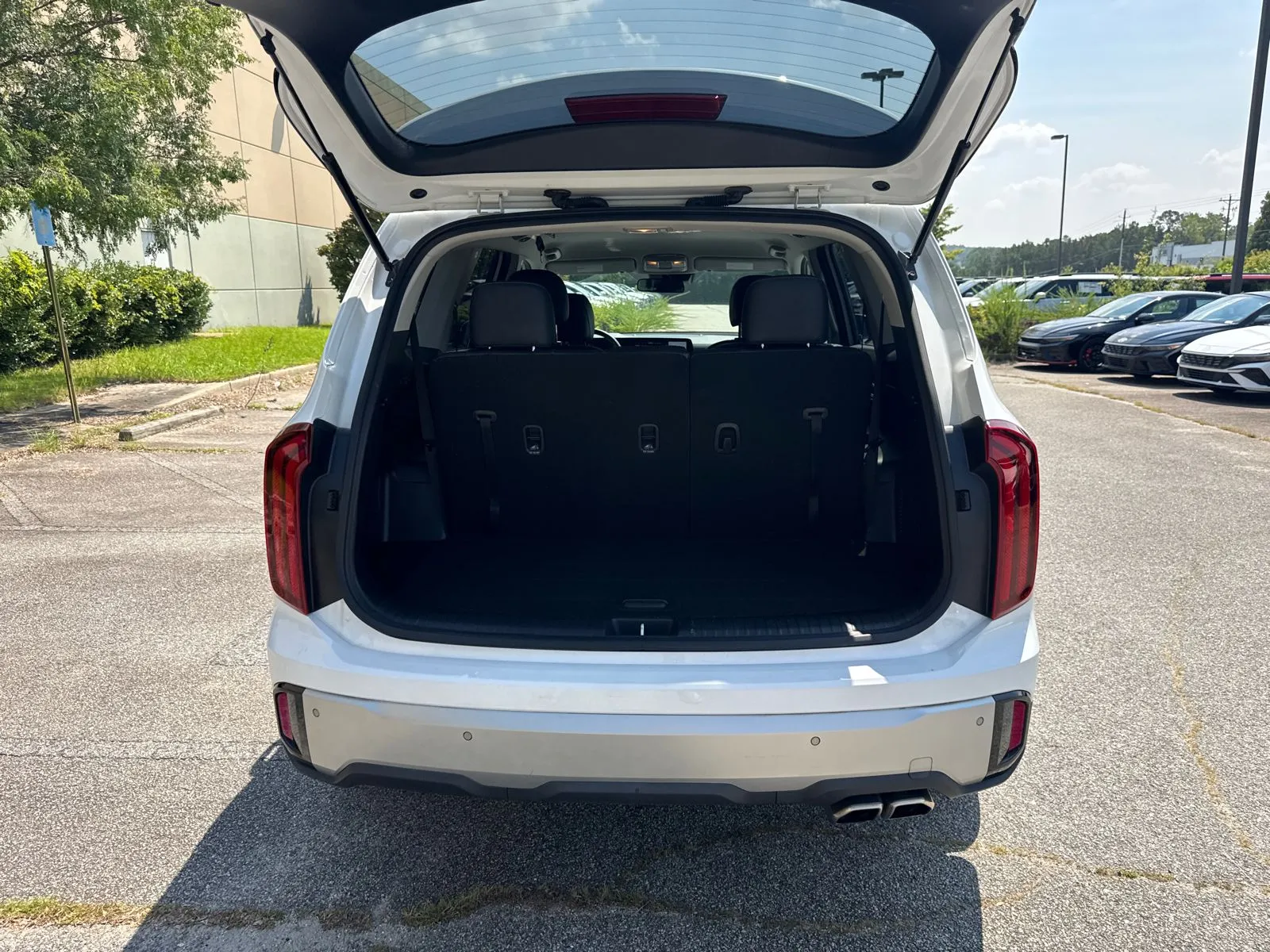 2023 Kia Telluride S - Photo 18