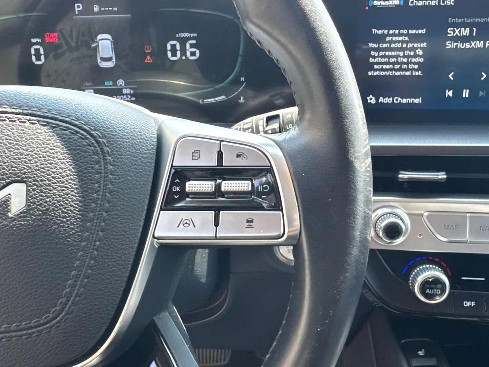 2023 Kia Telluride S - Photo 25