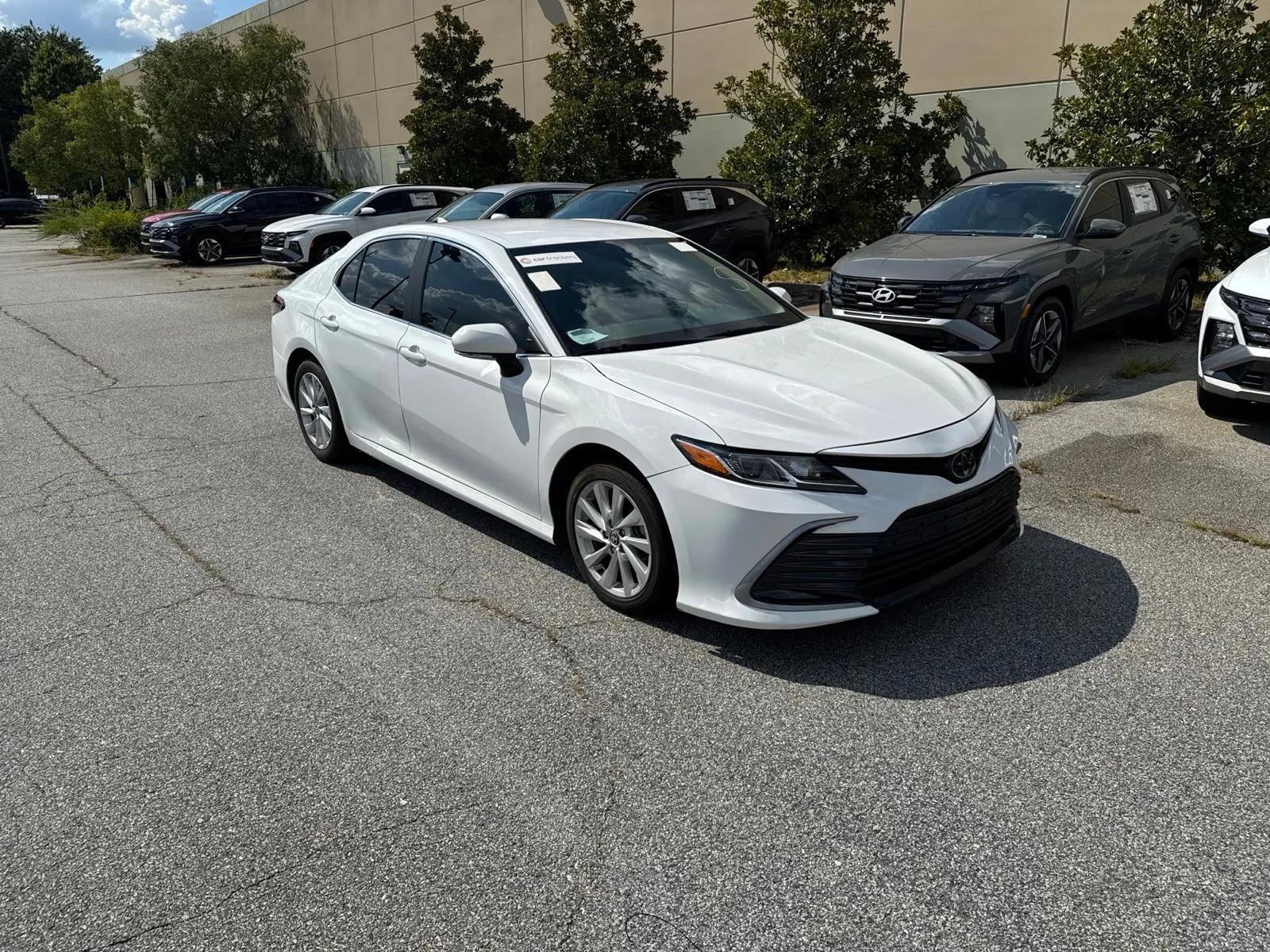 2024 Toyota Camry LE - Photo 6