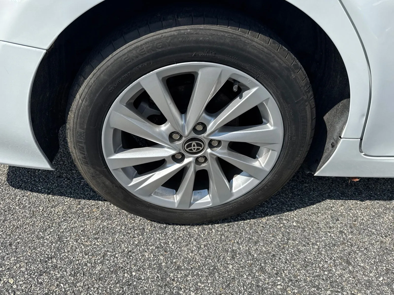 2024 Toyota Camry LE - Photo 11