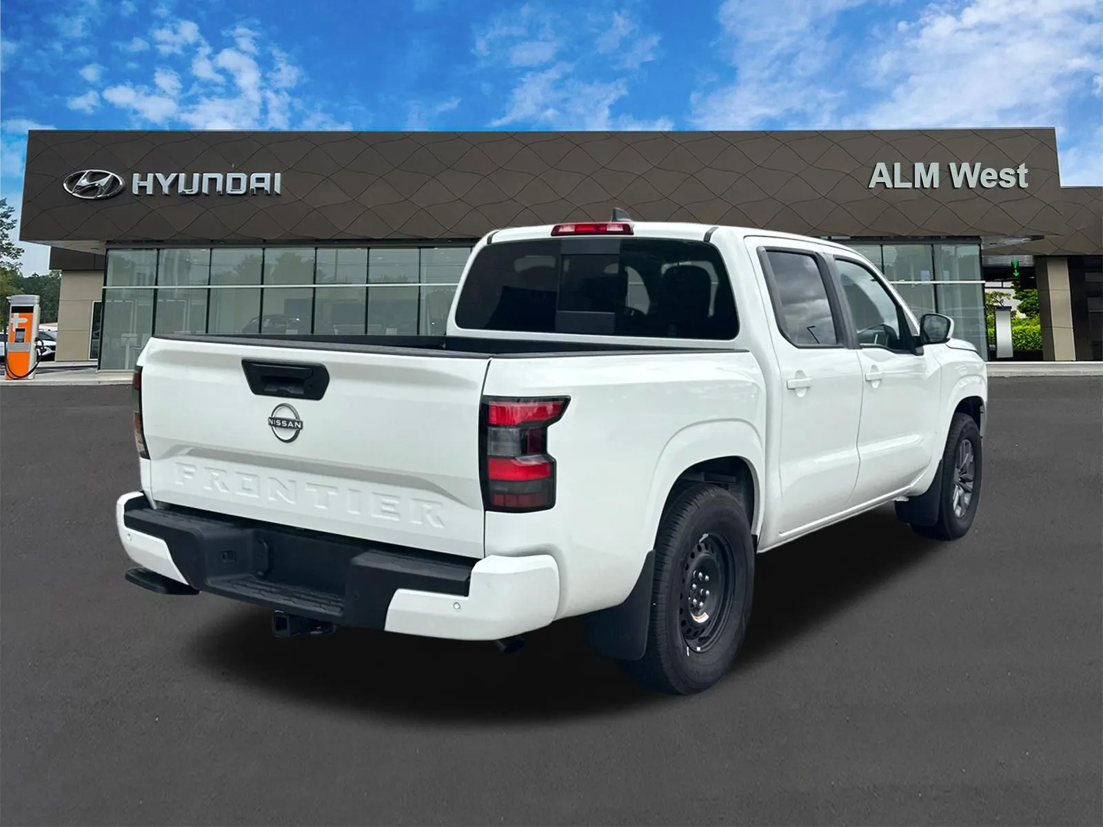 2025 Nissan Frontier SV - Photo 5