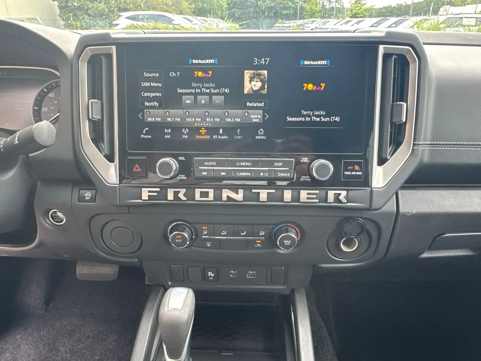 2025 Nissan Frontier SV - Photo 26